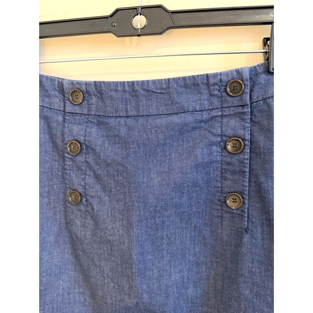 Ann Taylor LOFT Chambray Denim skirt Button Front Lined mid length S4 - Picture 3 of 8